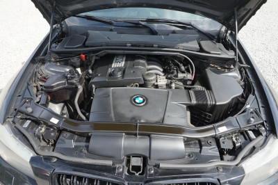BMW 318i Touring Automatik |Xenon| |Panorama| |LED|