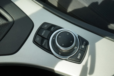 BMW 318i Touring Automatik |Xenon| |Panorama| |LED|