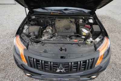 Mitsubishi L200 2.4 DI-D Doppelkabine 4WD |Hardtop| |3,5t|