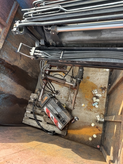 Palfinger  Glas Kran Mulde / PK 16502