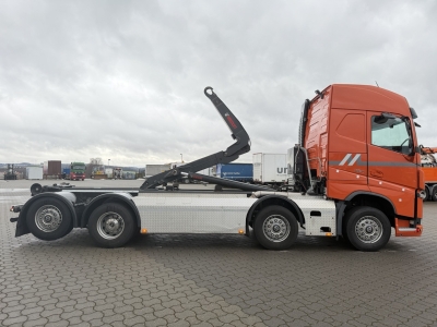 Volvo  FH 460 8x2 R / Retarder / Multilift