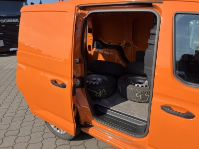 VW Caddy AHK / Klima / 6 Gang