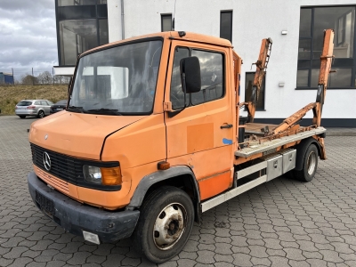 Mercedes-Benz 814 4x2 Jotha Absetzen