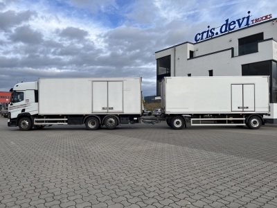 Renault T 480 6x2 + Anh&auml;nger / Durchladesystem