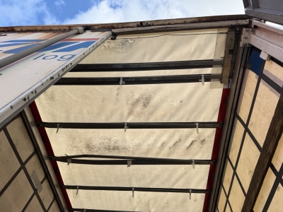 Schmitz Cargobull BDF AWF 18 + Wecon WPR 745 Br&uuml;cke