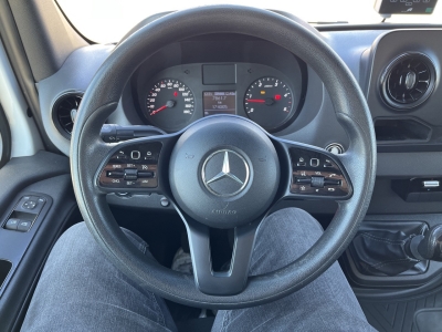 Mercedes-Benz 519 4x2 Sattelzug + K&uuml;hl Auflieger