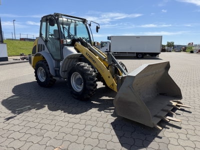 Kramer  680 / 351 / Schnellwechsler / Schneeschild / Gabeln / 1255 St