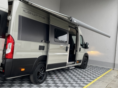 Tourne 6.4 *435 GREY STONE*2.2L BLueHDI*165PS*HEAVY FW*