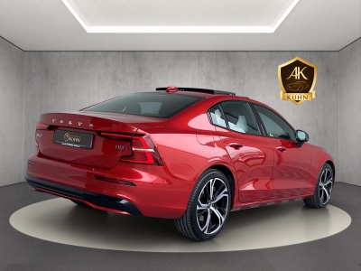 Volvo S60 ULTIMATE DARK*AWD*360° KAMERA*LED*HARMAN*