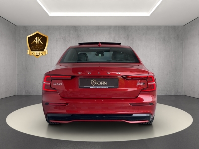 Volvo S60 ULTIMATE DARK*AWD*360° KAMERA*LED*HARMAN*