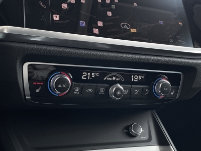 Audi Q3 1.5L / 35 TFSI S-LINE*1.HAND*VIRTUAL*LED*