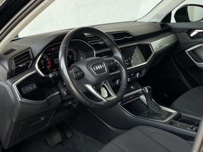 Audi Q3 1.5L / 35 TFSI S-LINE*1.HAND*VIRTUAL*LED*
