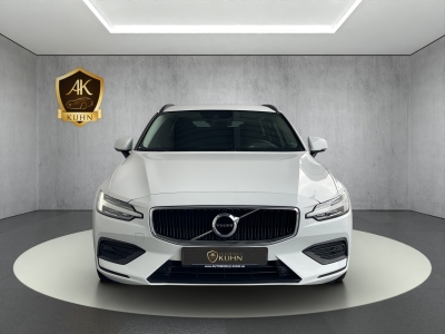 Volvo V60 B3*MOMENTUM PRO*