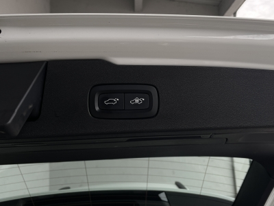 Volvo V60 B3*MOMENTUM PRO*