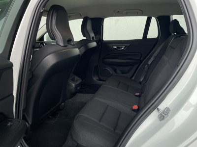 Volvo V60 B3*MOMENTUM PRO*