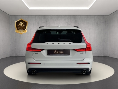 Volvo V60 B3*MOMENTUM PRO*