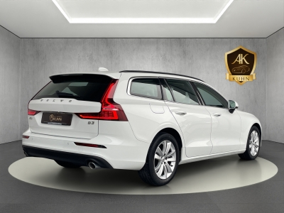 Volvo V60 B3*MOMENTUM PRO*