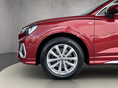 Audi Q3 40 TDI*SPORTBACK*QUATTRO*S-LINE*1.HAND*AHK*