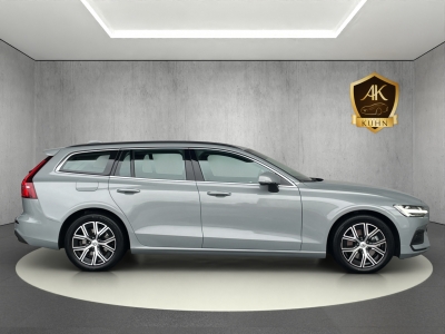 Volvo V60 B4 CORE*MILD-HYB.*1.HAND*R.KAM*4xSHZ*NAVI*