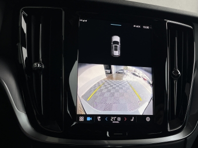 Volvo V60 B4 CORE*MILD-HYB.*1.HAND*R.KAM*4xSHZ*NAVI*