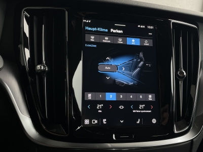 Volvo V60 B4 CORE*MILD-HYB.*1.HAND*R.KAM*4xSHZ*NAVI*