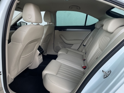 Skoda Superb STYLE*20 ZOLL*LEDER*LED*AHK*SITZBELÜFTUNG