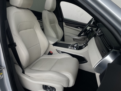 Jaguar F-PACE D200 SE AWD*360° KAM*AHK*LED*PANORAMA*