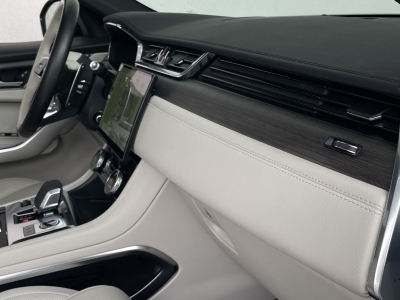 Jaguar F-PACE D200 SE AWD*360° KAM*AHK*LED*PANORAMA*