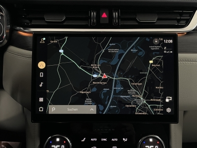 Jaguar F-PACE D200 SE AWD*360° KAM*AHK*LED*PANORAMA*