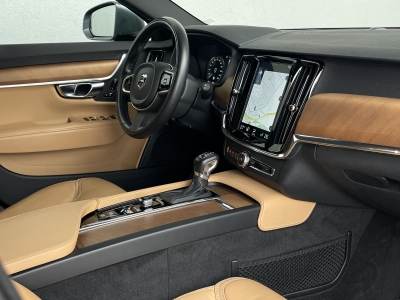 Volvo V90 D4*INSCRIPTION*360° KAMERA*LEDER*LED*AHK*