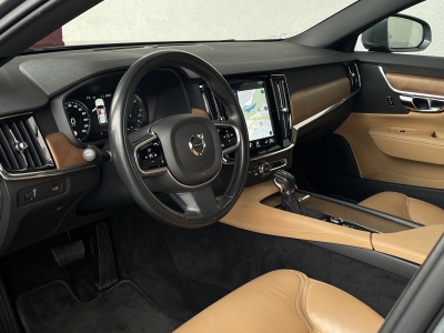 Volvo V90 D4*INSCRIPTION*360° KAMERA*LEDER*LED*AHK*