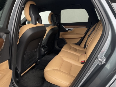 Volvo V90 D4*INSCRIPTION*360° KAMERA*LEDER*LED*AHK*