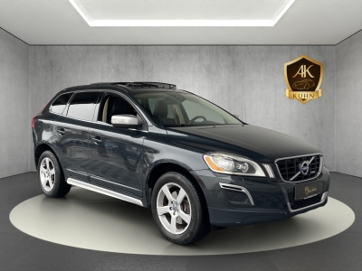 Volvo XC60 2.4L D5*R-DESIGN AWD*PANORAMA*
