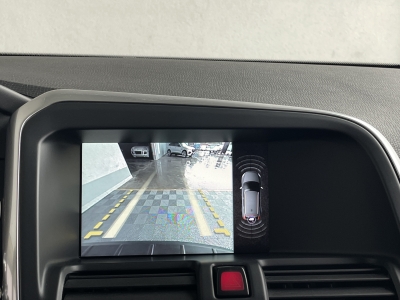 Volvo XC60 2.4L D5*R-DESIGN AWD*PANORAMA*