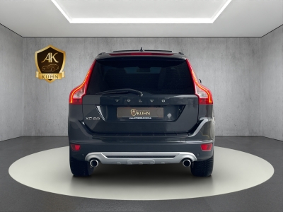 Volvo XC60 2.4L D5*R-DESIGN AWD*PANORAMA*