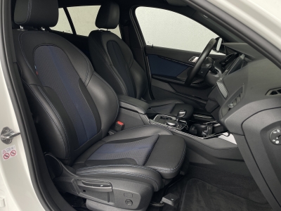 BMW 118 i*///M-SPORT*F40*LIVE CK*