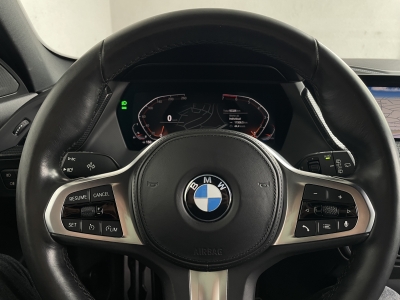 BMW 118 i*///M-SPORT*F40*LIVE CK*