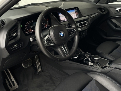 BMW 118 i*///M-SPORT*F40*LIVE CK*