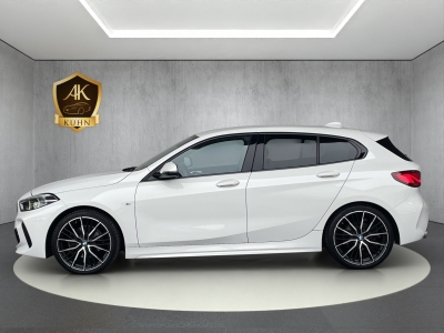 BMW 118 i*///M-SPORT*F40*LIVE CK*