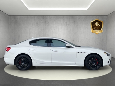 Maserati Ghibli 3.0 V6*GRANSPORT*20 ZOLL*KEYLESS*R.KAM*