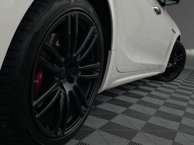 Maserati Ghibli 3.0 V6*GRANSPORT*20 ZOLL*KEYLESS*R.KAM*