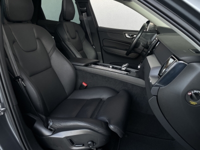Volvo XC60 INSCRIPTION 2WD*HARMAN*PANO*LED*360° KAM*