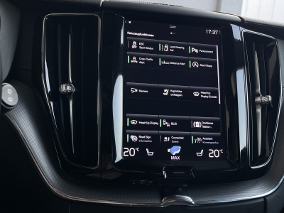 Volvo XC60 INSCRIPTION 2WD*HARMAN*PANO*LED*360° KAM*