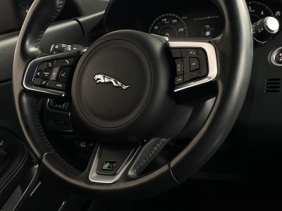 Jaguar E-Pace D180*R-DYNAMIC AWD*BLACK PACK*20Z*9-GANG*