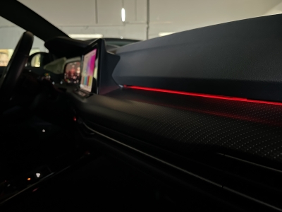 VW Golf R-LINE* 1.5 eTSI*DESIGN*AHK*18ZOLL*KEYLESS*