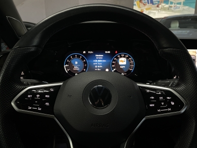 VW Golf R-LINE* 1.5 eTSI*DESIGN*AHK*18ZOLL*KEYLESS*