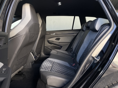 VW Golf R-LINE* 1.5 eTSI*DESIGN*AHK*18ZOLL*KEYLESS*