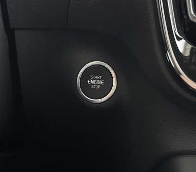 Volvo XC40 B3*PLUS DARK*2WD*360° KAMERA*HARMAN/KARDON*