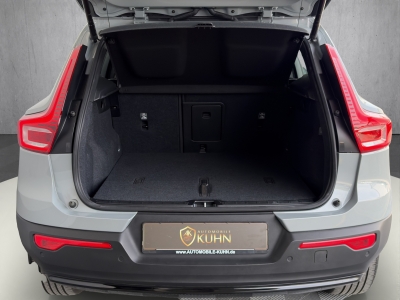 Volvo XC40 B3*PLUS DARK*2WD*360° KAMERA*HARMAN/KARDON*