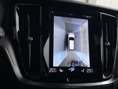 Volvo V60 B4*R-DESIGN*HuD*HARMAN*LED*360°KAMERA*PANO*